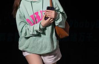 秀人网 - 一张不够，周慕汐baby的JK写真套图，看完让我思绪万千。
