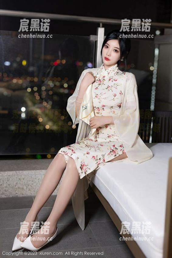 秀人网 - 周慕汐fairy的私拍黑白美图，有时候我在思考，为什么黑白反而更有味道？