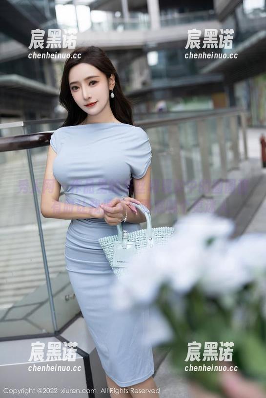 秀人网 - 作品里的灰丝和现实中的圆圆酱，有时让我搞不清到底哪个更迷人