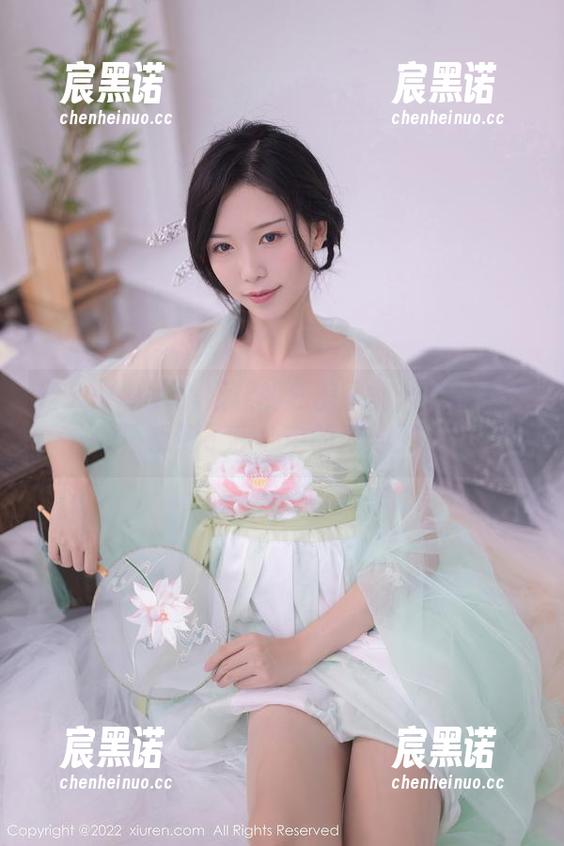 秀人网 - 大美妞儿的私房图集：白丝大作战，找到了我心中的白马王子！