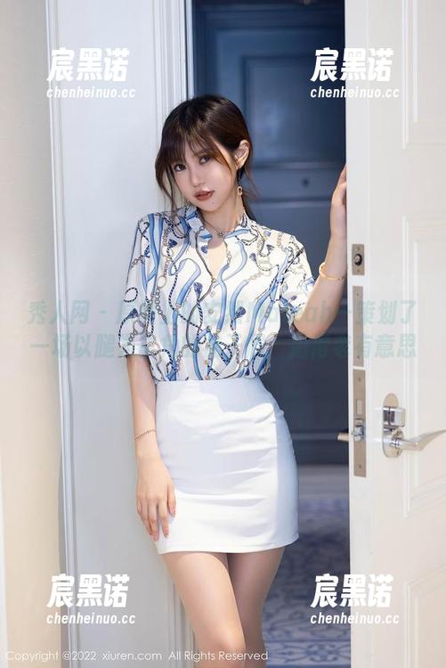秀人网 - 原图上的安然Maleah—策划了一场以腿为主角的袜子展，拍得老有意思