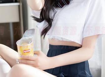 秀人网 - 尤Una娜校服资源，不是每个人都能驾驭这份额外的清纯。