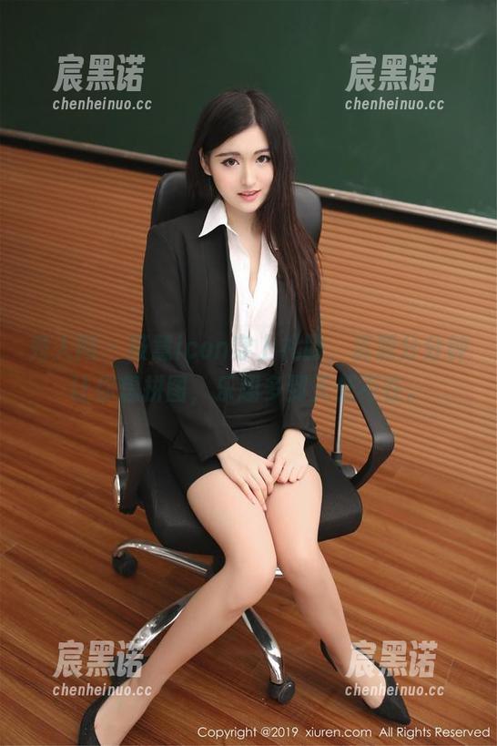 秀人网 - 筱慧icon穿上礼服，资源分分钟让你想拼图，乐趣多到无处不在。