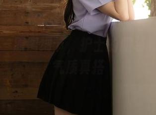 秀人网 - 原图细节，护士的服装和言沫的气质真搭