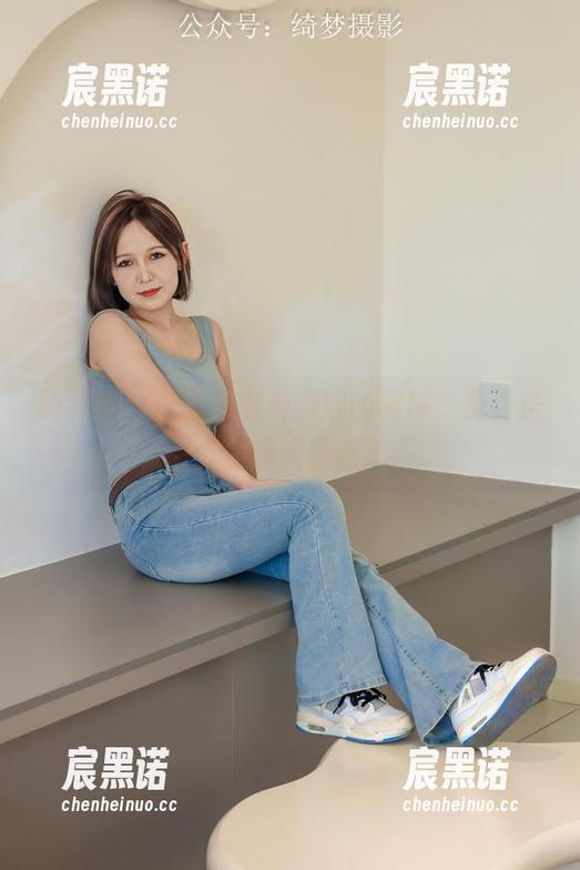 绮梦摄影 - 图册藏着娜娜的棉袜，免费送，你能抗拒嘛？