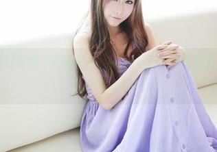美媛馆 - 谁说白裙不能无圣光，Abby王乔恩颠覆了我们对裙子的所有认知！