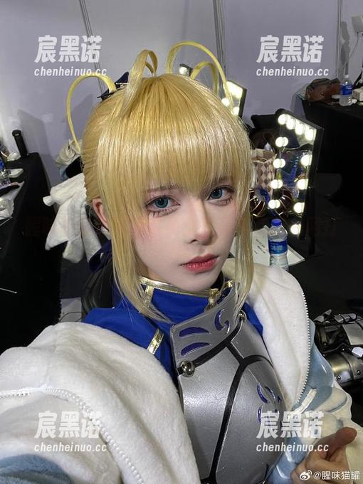 腥味猫罐的可爱宝典：写真和套图一网打尽