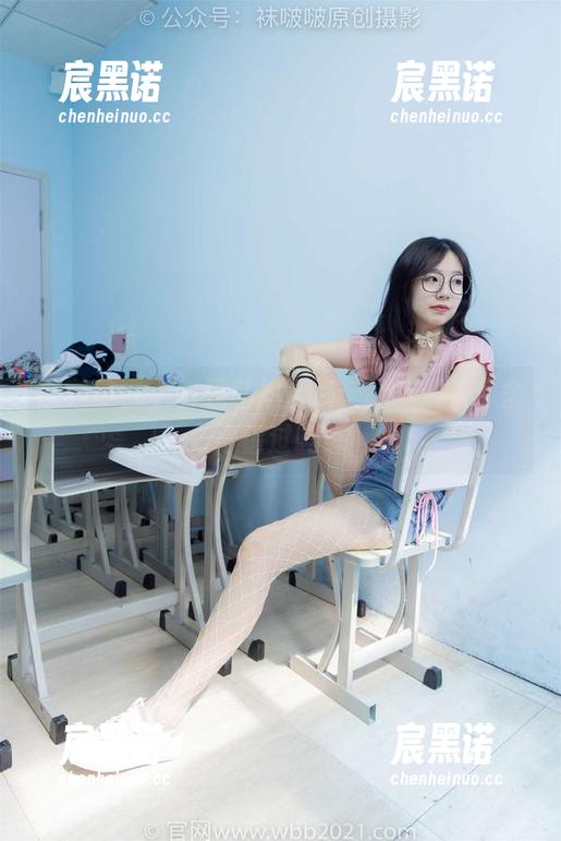 袜啵啵 - 小甜豆私拍合集：腿成精，你舍得错过吗？