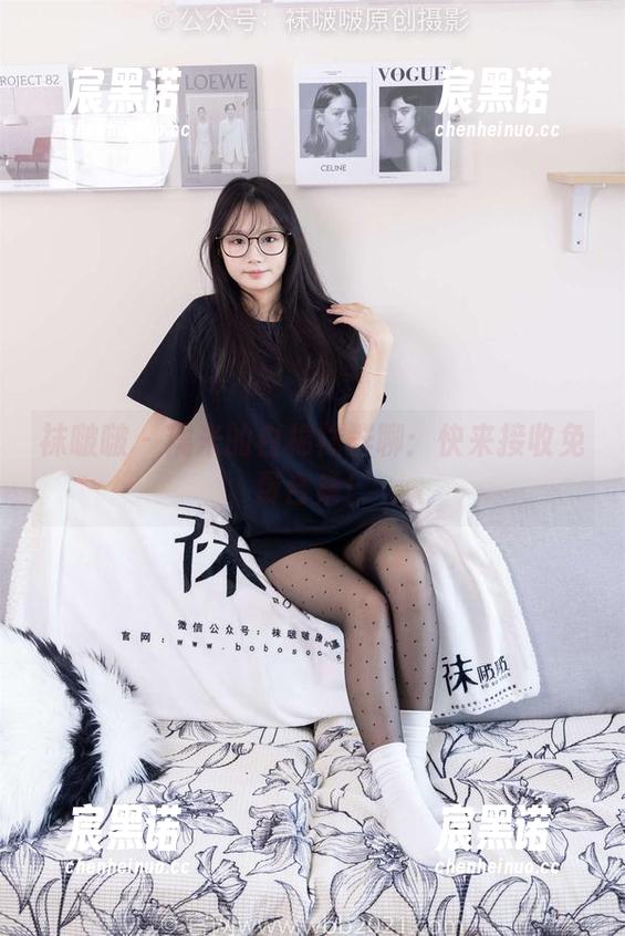 袜啵啵 - 糯米的白棉袜群聊：快来接收免费合集！