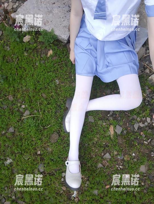 西尔酱汉服腰，合集中的照片让人忽然想要多想点儿