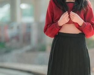 西瓜少女在线户外巡游，高清一切尽在眼前，不要眨眼哦。