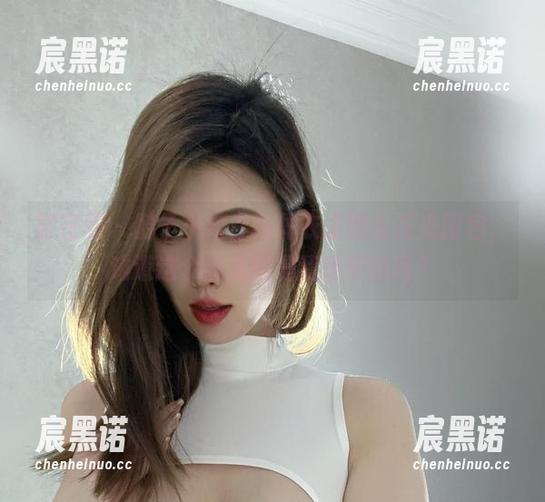 微密圈 - 醇子小姨在连体衣里的无圣光图包，难道这个姿态就是我想要的吗？